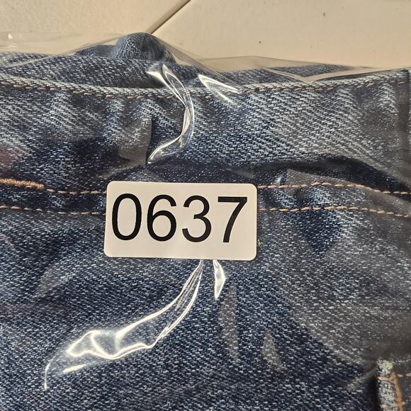 Torrid Jeans Womens 16R Blue High Rise Straight Distressed Ripped Knees Ankle - Picture 8 of 9